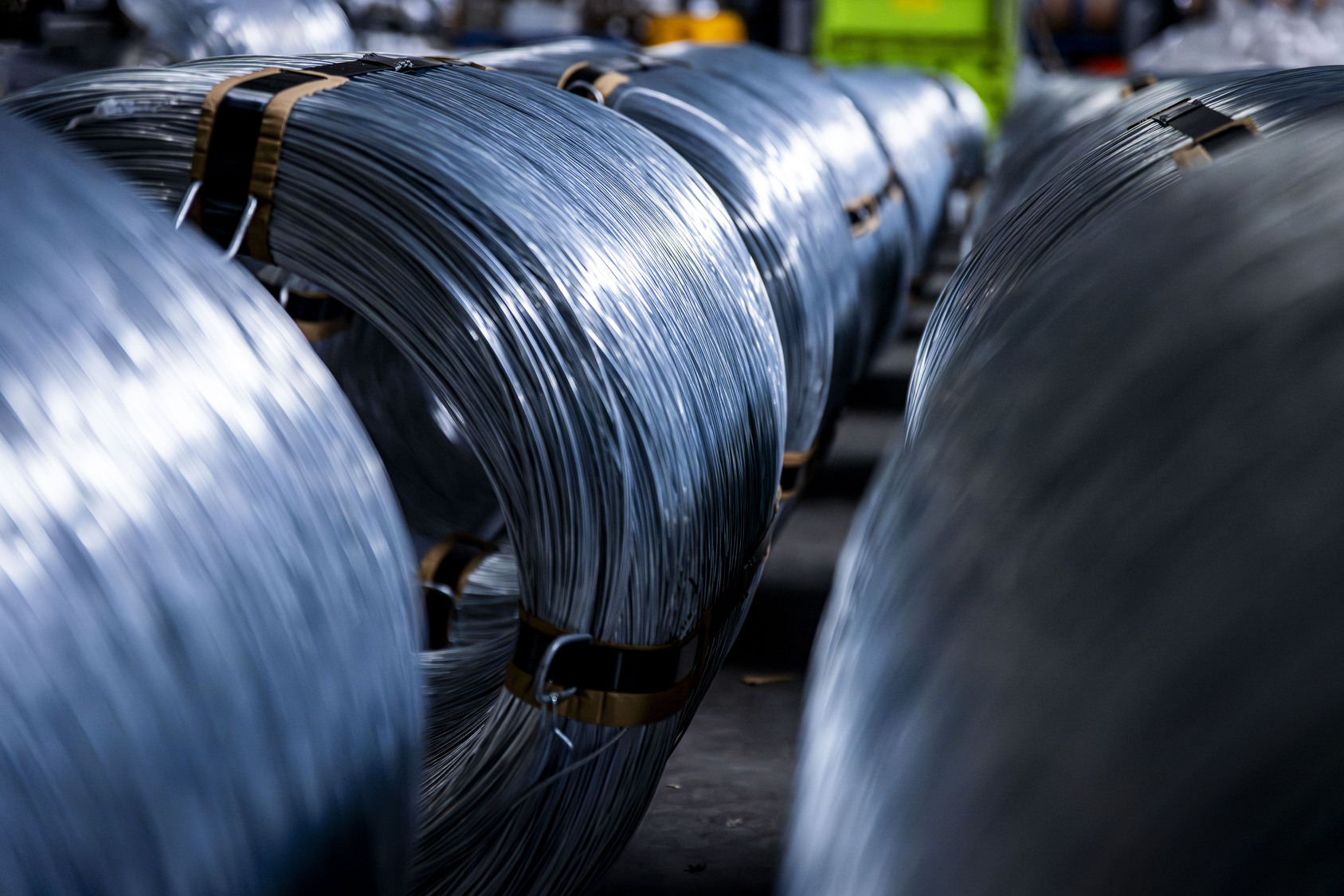 Close-up van verzinkt draad met beschermende coatinglaag